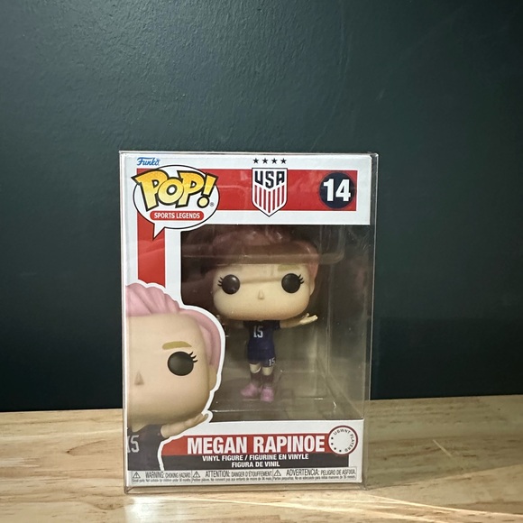 Funko pop team USA women’s soccer/football Megan rapinoe - Picture 1 of 7